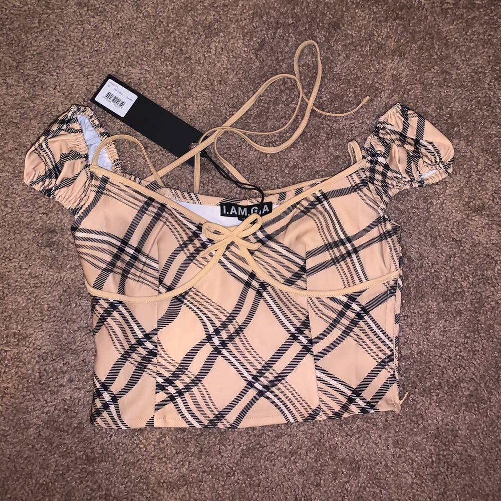 iamgia top NWT